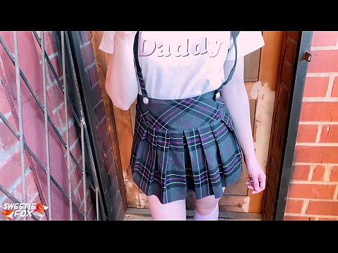 ❤️ Schoolgirl Sucks ya dick miri emi na iberibe kama klaasị. ☑  Ihe na-akpali agụụ mmekọahụ n'ụlọ