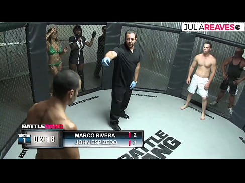 ❤️ Ultimate Fighter fucks a nọmba girl ozugbo a ọgụ na mgbanaka ☑ Ihe na-akpali agụụ mmekọahụ n'ụlọ